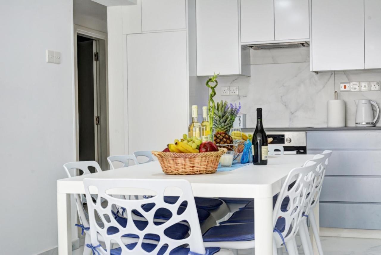 Myhome Delux, 3 Bedroom With Pool * Ayía Nápa