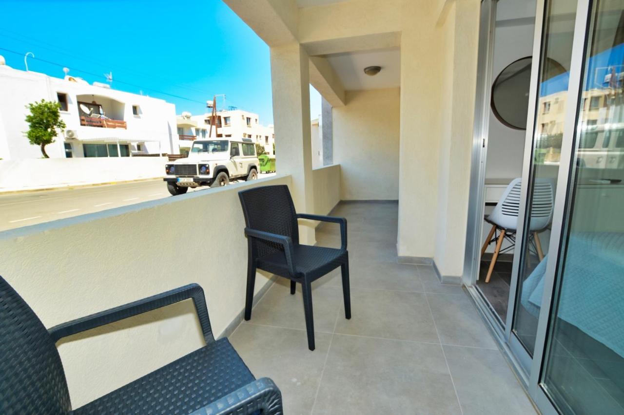 Myhome Delux, 3 Bedroom With Pool Appartement Ayía Nápa